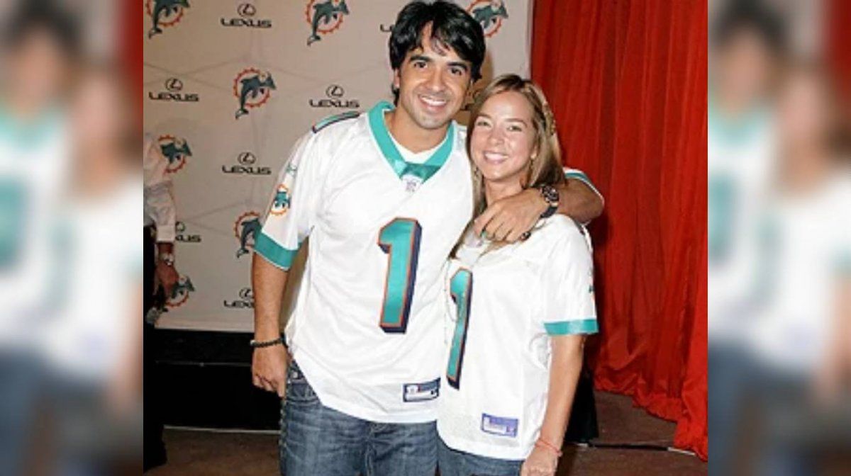 Adamari López junto a Luis Fonsi.