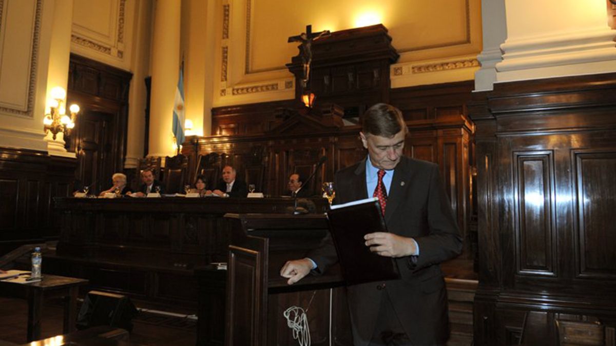 Este año se cumplieron diez años de la Audiencia Pública en la cual el gobierno de Santa Fe fundamentó ante la Corte Suprema de Justicia de la Nación el reclamo por la detracción de los recursos santafesinos del 15% de la coparticipación federal de impuestos.