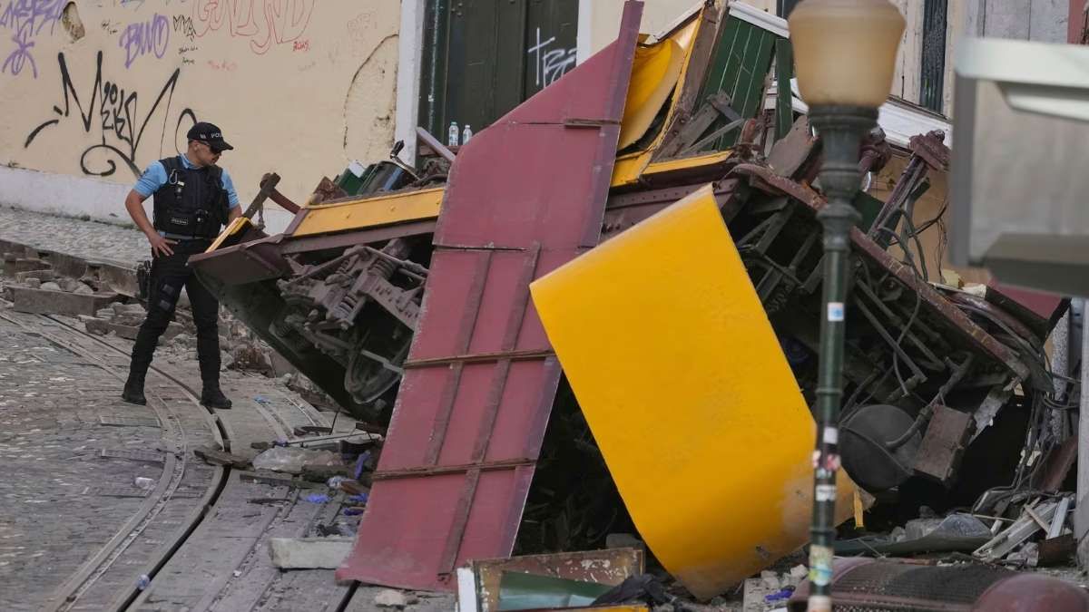 El accidente fatal dejó al menos 16 víctimas fatales. El accidente fatal dejó al menos 16 víctimas fatales. 