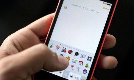 El profundo significado del emoji del ojo encerrado en una burbuja de diálogo