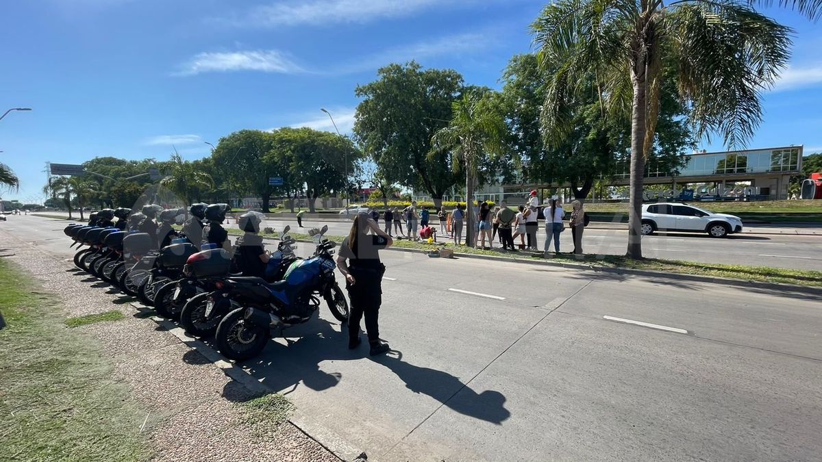 Efectivos de la Brigada Motorizada estuvieron presentes en el emotivo homenaje al joven suboficial que falleció en mayo del 2020.