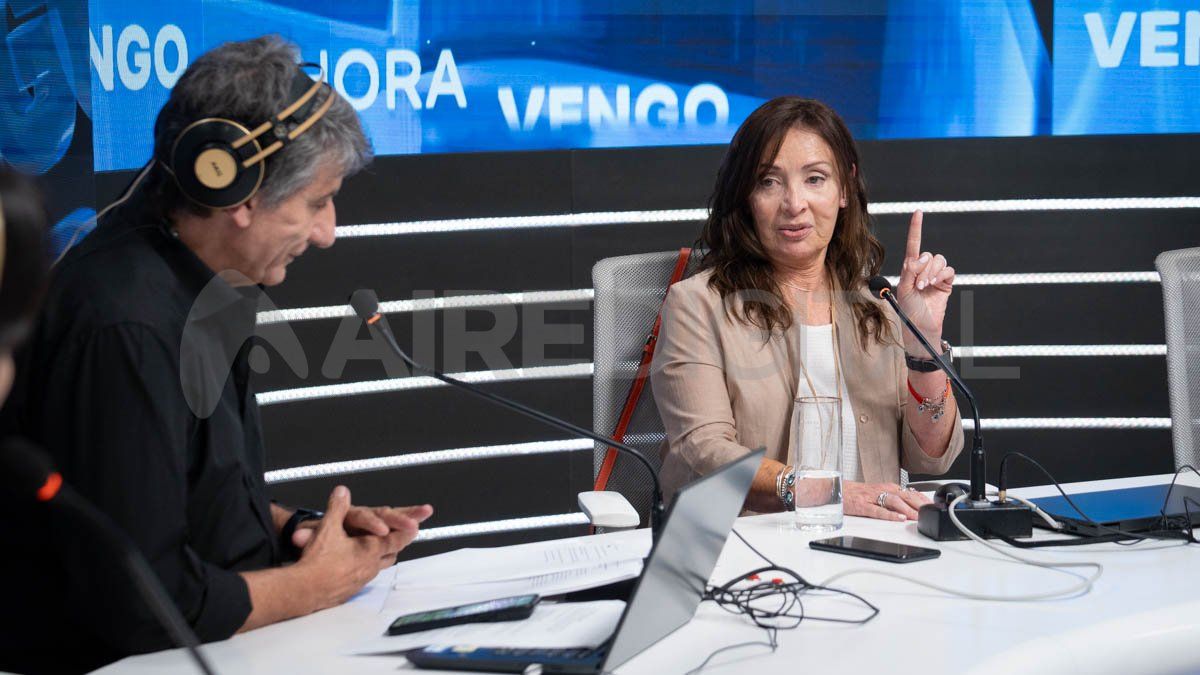 "Que tengamos una Constitución actualizada es en favor de la ciudadanía", señaló la decana de la Facultad de Derecho, Claudia Levin. "Que tengamos una Constitución actualizada es en favor de la ciudadanía", señaló la decana de la Facultad de Derecho, Claudia Levin.