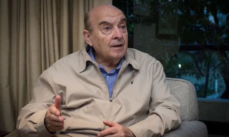 Pese a sus críticas hacia el Gobierno nacional, Domingo Cavallo se mostró “optimista” respecto del rumbo de la economía. Pese a sus críticas hacia el Gobierno nacional, Domingo Cavallo se mostró “optimista” respecto del rumbo de la economía.