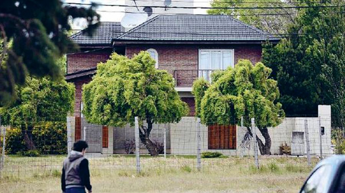 Vista del frente de la propiedad de Cristina Fernández de Kirchner en Rio Gallegos.