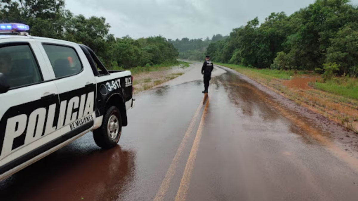 Un conductor atropelló a tres hombres en la ruta provincial 2