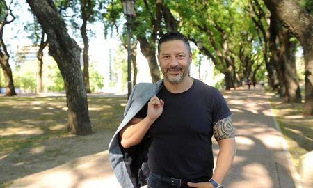 Menéndez, igual que Insaurralde, hace usufructo de dineros mal habidos, dineros del Estado, aseguró el abogado denunciante. Menéndez, igual que Insaurralde, hace usufructo de dineros mal habidos, dineros del Estado, aseguró el abogado denunciante.
