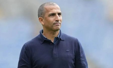 Sabri Lamouchi dejó de ser el entrenador de Túnez tras la goleada por 5 a 1 sufrida ante Suecia en el Mundial 2026. Sabri Lamouchi dejó de ser el entrenador de Túnez tras la goleada por 5 a 1 sufrida ante Suecia en el Mundial 2026.