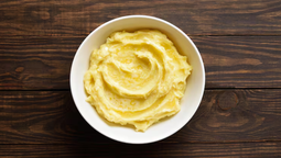 altText(Cómo hacer un puré de papas bien cremoso: el truco del chef Joan Roca para una textura única)}