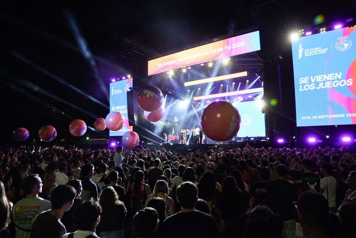 El evento contó con una gran cantidad de público. El evento contó con una gran cantidad de público.