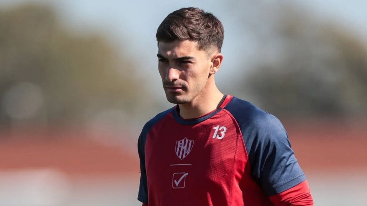 Valentín Fascendini aparece cada vez más cerca de emigrar por una cláusula que ronda el millón de dólares. Valentín Fascendini aparece cada vez más cerca de emigrar por una cláusula que ronda el millón de dólares.