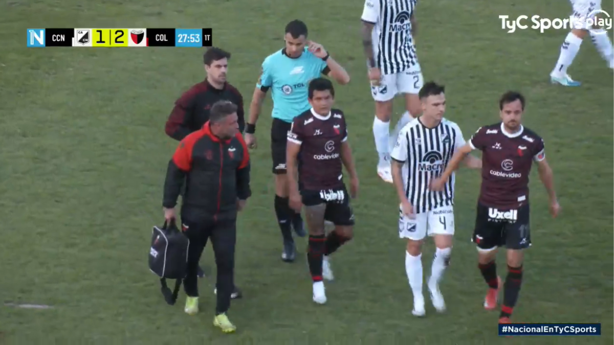 El Pulga Rodríguez salió lesionado y se encendieron las alarmas en Colón