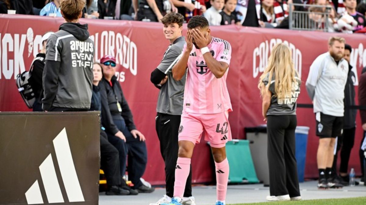 Yannick Bright, compañero de Messi en Inter Miami, fue expulsado por un comentario racista. Yannick Bright, compañero de Messi en Inter Miami, fue expulsado por un comentario racista.