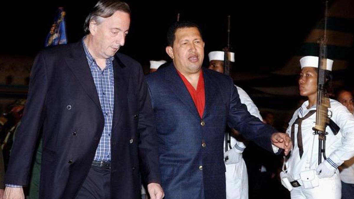 Néstor Kirchner y Hugo Chávez. Néstor Kirchner y Hugo Chávez.