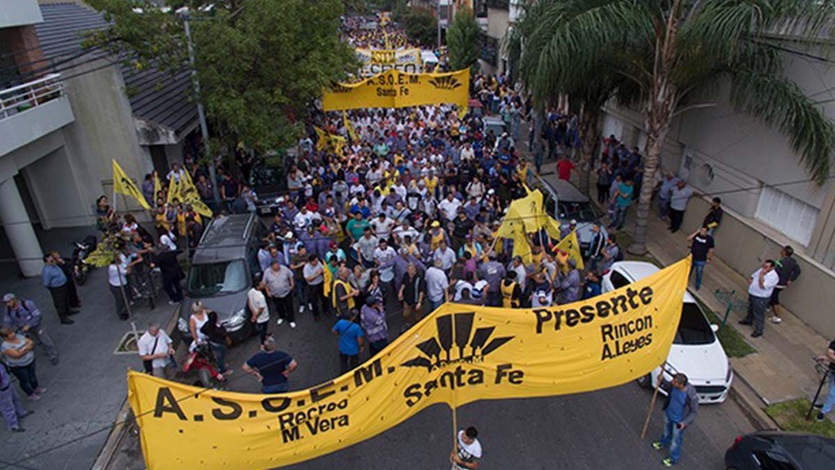 Debido a la falta de acuerdo en la paritaria del sector
