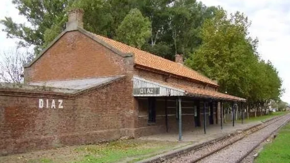 Escapada de fin de semana a un pequeño pueblo de Santa Fe. Escapada de fin de semana a un pequeño pueblo de Santa Fe.