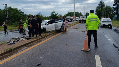 Accidente en Autovía 19: un despiste por la lluvia involucró a tres vehículos y dejó cinco trasladados al Cullen