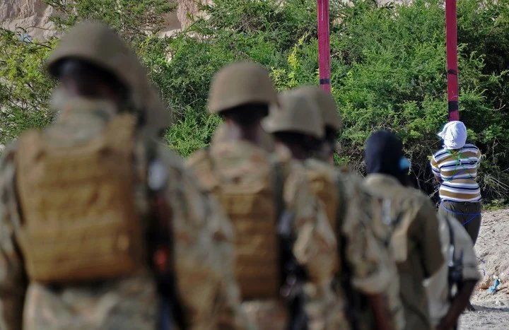 La ejecución de un periodista miembro de Al Qaeda en Somalia, país con pedna de muerte (AFP).