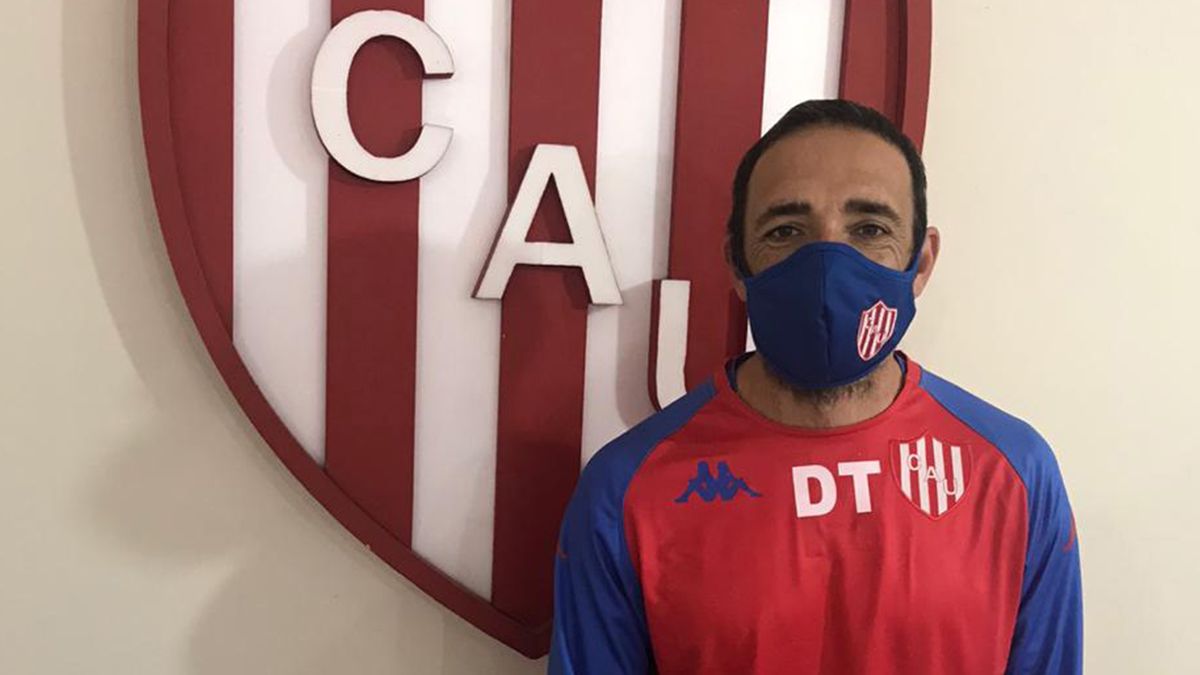 Juan Manuel Vasco Azconzábal llegó este jueves a Santa Fe y cumplirá con la cuarentena antes de ponerse al frente del plantel de Unión.