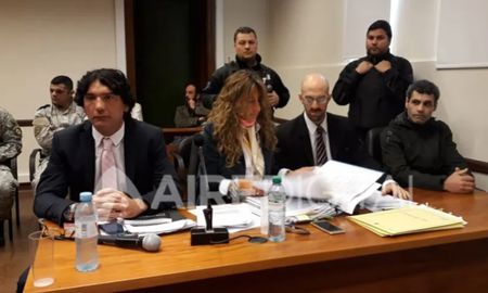 Monsonis (el último a la derecha) fue juzgado y condenado en 2018 tras un juicio oral y público. Monsonis (el último a la derecha) fue juzgado y condenado en 2018 tras un juicio oral y público.