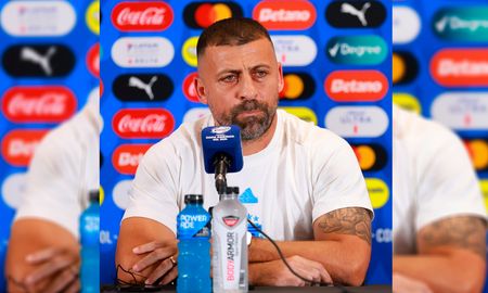 Walter Samuel reemplazó a Lionel Scaloni en conferencia de prensa, previo al partido entre Argentina y Perú. Walter Samuel reemplazó a Lionel Scaloni en conferencia de prensa, previo al partido entre Argentina y Perú.