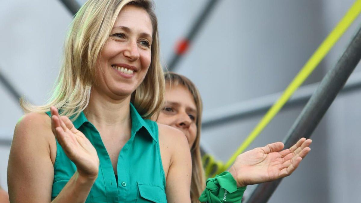 Myriam Bregman (Frente de Izquierda) arremetió contra el plan del Gobierno y señaló que representa un “pacto de coloniaje” con Estados Unidos. “Tienen que pedir permiso a Estados Unidos hasta para pedir un tecito”, ironizó.