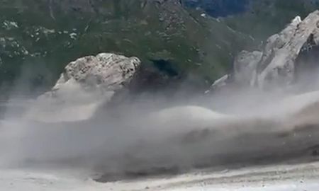 suben a 10 las victimas del desprendimiento de un glaciar en italia suben a 10 las victimas del desprendimiento de un glaciar en italia