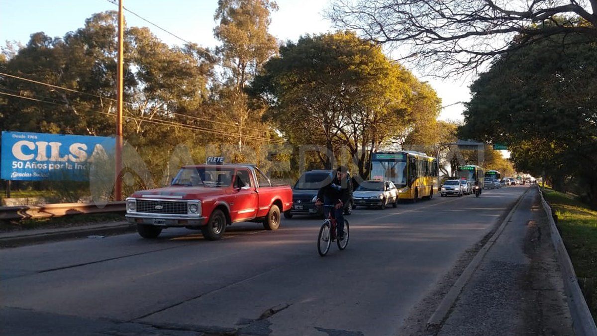 La protesta generó un caos de tránsito durante la tarde de este martes en el Puente Carretero. 