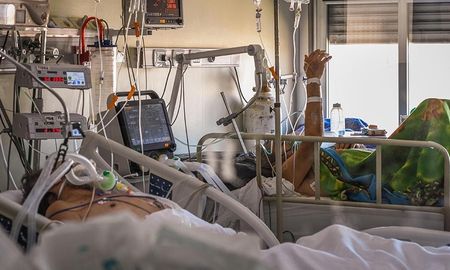 Hay 958 pacientes internados por coronavirus en la provincia, de los cuales 374 se encuentran en terapia intensiva. Hay 958 pacientes internados por coronavirus en la provincia, de los cuales 374 se encuentran en terapia intensiva.
