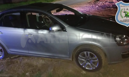 santa fe: le pidio agua cuando estaba por entrar a su casa, quiso ser amable y le robaron el auto santa fe: le pidio agua cuando estaba por entrar a su casa, quiso ser amable y le robaron el auto