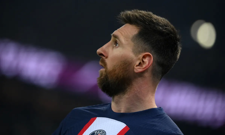 Lionel Messi fue abucheado por el público de Paris Saint-Germain durante el encuentro ante Lyon, por la Ligue 1. Lionel Messi fue abucheado por el público de Paris Saint-Germain durante el encuentro ante Lyon, por la Ligue 1.