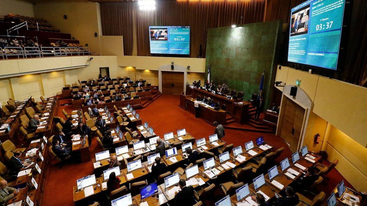 Ambas cámaras legislativas chilenas aprobaron con amplio margen el matrimonio igualitario.