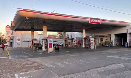 Ocurrió en una estación de servicio ubicada a metros del Puente Carretero en Santo Tomé. Ocurrió en una estación de servicio ubicada a metros del Puente Carretero en Santo Tomé.