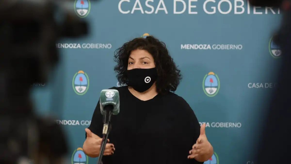 Vizzotti recomendó reforzar la vacunación y los cuidados habituales frente al aumento de casos de coronavirus.