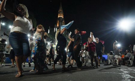 No faltó el baile en la segunda noche de la 38° edición del Festival Folklórico de Guadalupe. No faltó el baile en la segunda noche de la 38° edición del Festival Folklórico de Guadalupe.