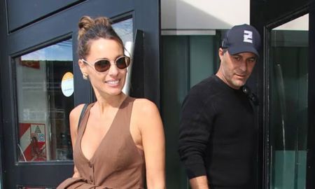 Martín Pepa evitó responder a la prensa en Ezeiza tras confirmarse su separación de Pampita. Martín Pepa evitó responder a la prensa en Ezeiza tras confirmarse su separación de Pampita.