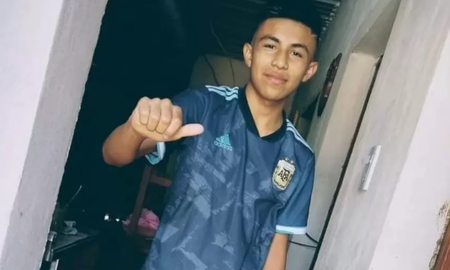 Murió un futbolista argentino minutos antes del debut de la Selección en el Mundial de Qatar 2022. Murió un futbolista argentino minutos antes del debut de la Selección en el Mundial de Qatar 2022.