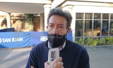 Horacio Darrás, vicepresidente de Colón de Santa Fe, habló en la previa a la final de la Copa de la Liga ante Racing. Horacio Darrás, vicepresidente de Colón de Santa Fe, habló en la previa a la final de la Copa de la Liga ante Racing.