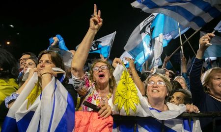 elecciones en uruguay: izquierda y centroderecha disputaran en balotaje la presidencia elecciones en uruguay: izquierda y centroderecha disputaran en balotaje la presidencia
