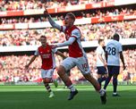 Arsenal se lució ante Tottenham, lo derrotó 3-1 y se quedó con el partido estelar de la sexta fecha de la Premier League.