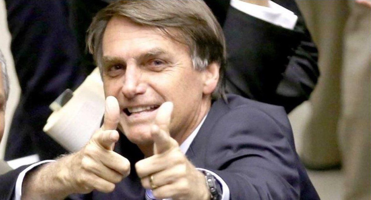 Bolsonaro amenazó a inicios de agosto salirse de la Constitución para enfrentar a la corte a raíz de estas investigaciones.