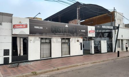 Aristóbulo del Valle 4500: reventaron la puerta de un comedor pero no robaron nada Aristóbulo del Valle 4500: reventaron la puerta de un comedor pero no robaron nada