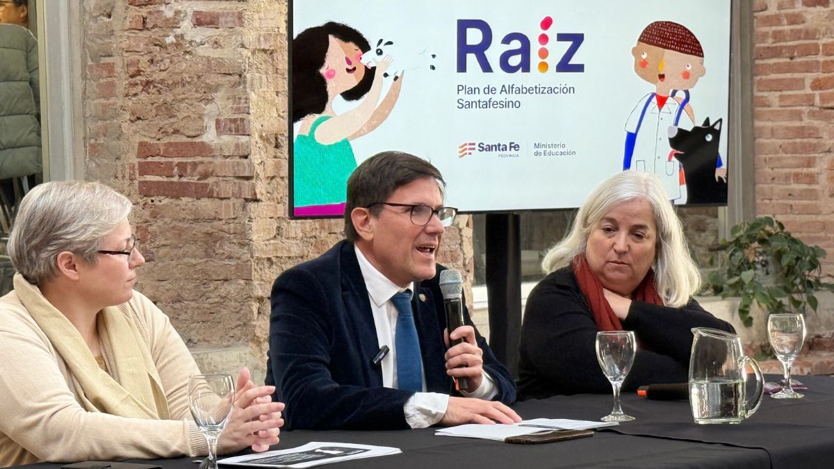 Mariana Migliaro, José Goity y Beatriz Diuk presentaron el Plan Raíz a los referentes de la educación en otros países.