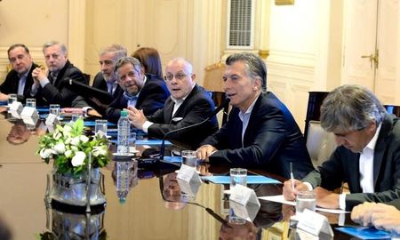 mauricio macri pidio un trato preferencial para diez gobernadores opositores mauricio macri pidio un trato preferencial para diez gobernadores opositores