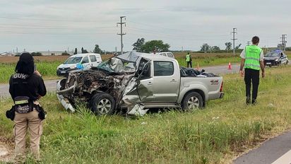 Fuerte accidente en Rafaela: una camioneta con seis ocupantes chocó con un camión en uno de los ingresos a Rafaela