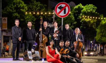 Andrea Eletti y la Orquesta Municipal de Tango de Rafaela llegan a la Sala Mayor del Teatro Municipal para presentar el álbum “Postales Urbanas”, el viernes 16 de junio, a las 21. Andrea Eletti y la Orquesta Municipal de Tango de Rafaela llegan a la Sala Mayor del Teatro Municipal para presentar el álbum “Postales Urbanas”, el viernes 16 de junio, a las 21.
