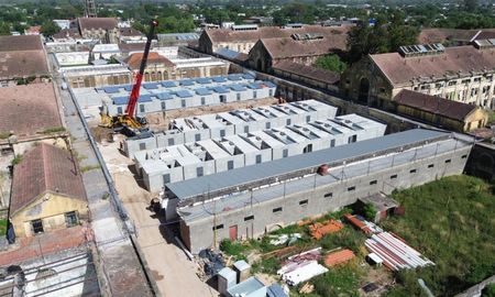 La obra contempla la construcción de cuatro tiras de pabellones de 18 celdas cada uno. La obra contempla la construcción de cuatro tiras de pabellones de 18 celdas cada uno.