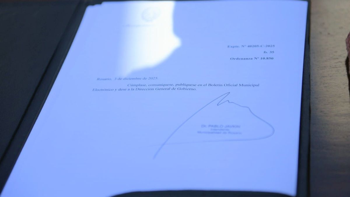 La autonomía municipal da la posibilidad de dictar la propia Carta Orgánica mediante Convención Estatuyente a Rosario. 