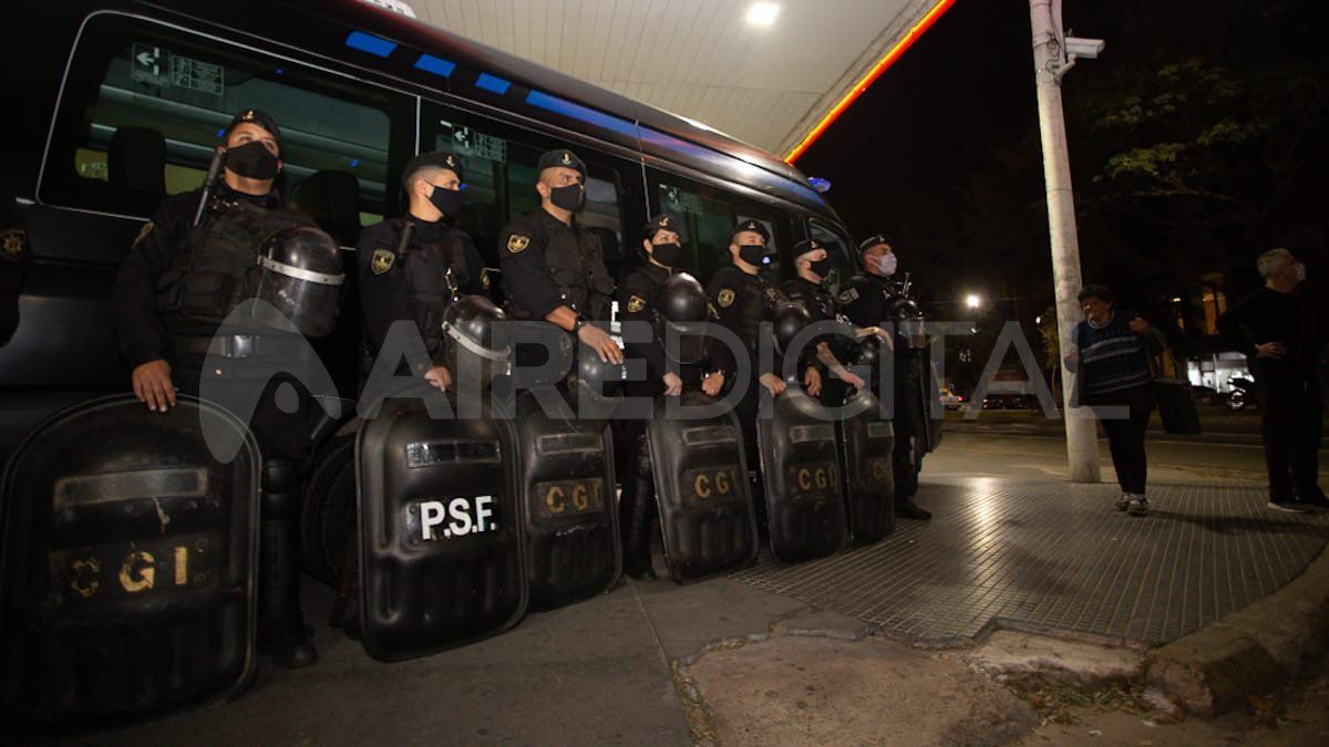 El operativo de la Policía de Santa Fe comenzó este viernes a las 17.30.&nbsp;