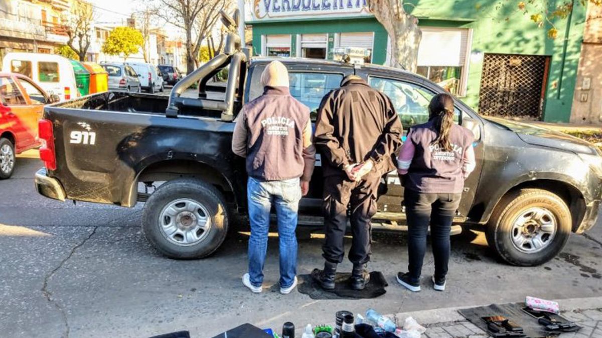 Se cree que Romero sustra&iacute;a armamento y estupefacientes de lo incautado en procedimientos oficiales de los que participaba en la calle.