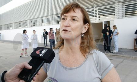 Andrea Uboldi es médica pediatra e infectóloga, actual integrante del Comisión Nacional de Inmunizaciones (CoNaIn) y exministra de Salud de Santa Fe. Andrea Uboldi es médica pediatra e infectóloga, actual integrante del Comisión Nacional de Inmunizaciones (CoNaIn) y exministra de Salud de Santa Fe.
